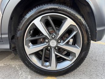 Hyundai KONA PREMIUM GT