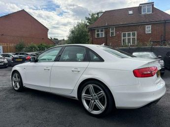 Audi A4 2.0 TDI Black Edition Multitronic Euro 6 (s/s) 4dr (Nav)