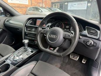 Audi A4 2.0 TDI Black Edition Multitronic Euro 6 (s/s) 4dr (Nav)