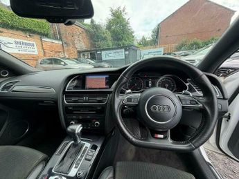 Audi A4 2.0 TDI Black Edition Multitronic Euro 6 (s/s) 4dr (Nav)