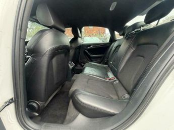 Audi A4 2.0 TDI Black Edition Multitronic Euro 6 (s/s) 4dr (Nav)
