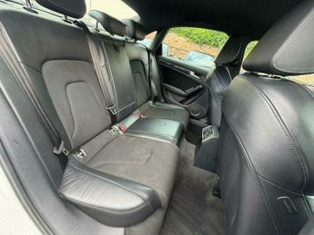 Audi A4 2.0 TDI Black Edition Multitronic Euro 6 (s/s) 4dr (Nav)