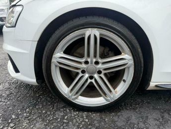 Audi A4 2.0 TDI Black Edition Multitronic Euro 6 (s/s) 4dr (Nav)