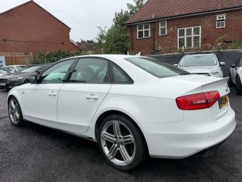 Audi A4 2.0 TDI Black Edition Multitronic Euro 6 (s/s) 4dr (Nav)