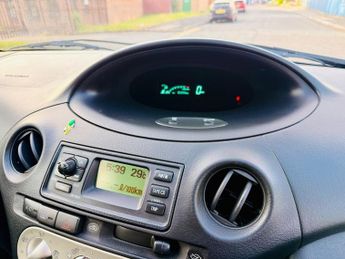 Toyota Yaris VVTI T SPIRIT