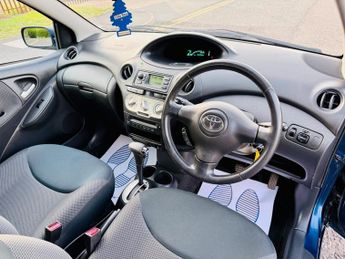 Toyota Yaris VVTI T SPIRIT
