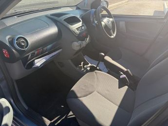 Toyota AYGO VVT-I BLUE