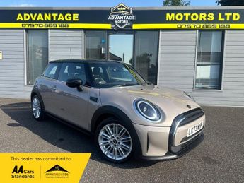 MINI Hatch 1.5 Cooper Exclusive Hatchback 3dr Petrol Steptronic Euro 6 (s/s