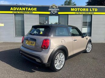 MINI Hatch 1.5 Cooper Exclusive Hatchback 3dr Petrol Steptronic Euro 6 (s/s