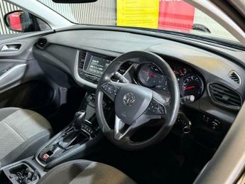 Vauxhall Grandland X 1.6 Turbo D BlueInjection SE Auto Euro 6 (s/s) 5dr