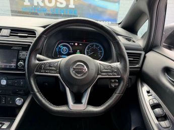 Nissan Leaf 40kWh N-Connecta Auto 5dr