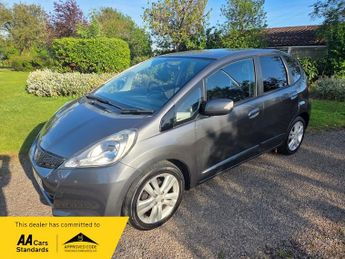 Honda Jazz I-VTEC ES PLUS