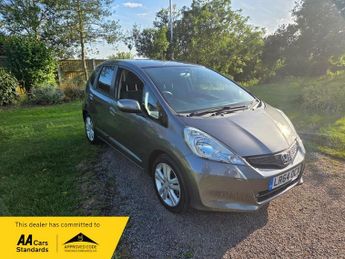 Honda Jazz I-VTEC ES PLUS