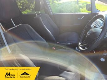 Honda Jazz I-VTEC ES PLUS