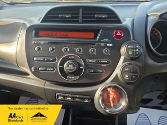 Honda Jazz I-VTEC ES PLUS