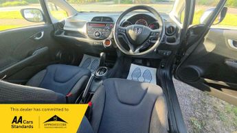 Honda Jazz I-VTEC ES PLUS