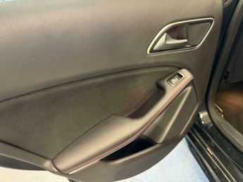 Mercedes-Benz A Class 2.1 A220d AMG Line (Premium Plus) 7G-DCT Euro 6 (s/s) 5dr