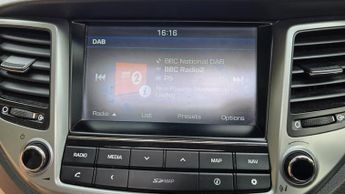 Hyundai Tucson 1.7 CRDi Blue Drive Premium SE SUV 5dr Diesel DCT Euro 6 (s/s) (