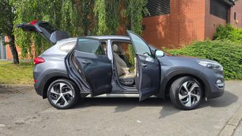 Hyundai Tucson 1.7 CRDi Blue Drive Premium SE SUV 5dr Diesel DCT Euro 6 (s/s) (