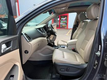 Hyundai Tucson 1.7 CRDi Blue Drive Premium SE SUV 5dr Diesel DCT Euro 6 (s/s) (