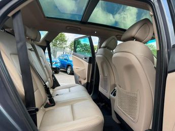 Hyundai Tucson 1.7 CRDi Blue Drive Premium SE SUV 5dr Diesel DCT Euro 6 (s/s) (