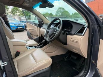 Hyundai Tucson 1.7 CRDi Blue Drive Premium SE SUV 5dr Diesel DCT Euro 6 (s/s) (