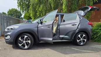 Hyundai Tucson 1.7 CRDi Blue Drive Premium SE SUV 5dr Diesel DCT Euro 6 (s/s) (