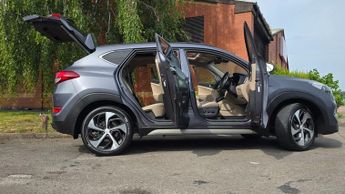 Hyundai Tucson 1.7 CRDi Blue Drive Premium SE SUV 5dr Diesel DCT Euro 6 (s/s) (