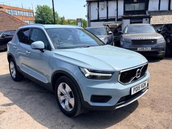 Volvo XC40 D3 MOMENTUM AWD