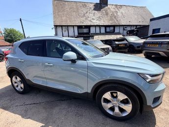 Volvo XC40 D3 MOMENTUM AWD