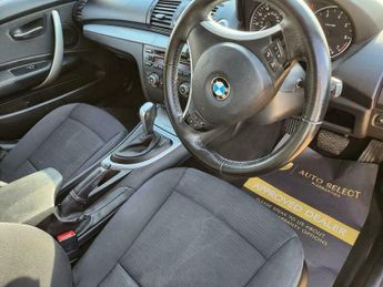 BMW 1 SERIES 2.0 116i SE Steptronic Euro 5 5dr