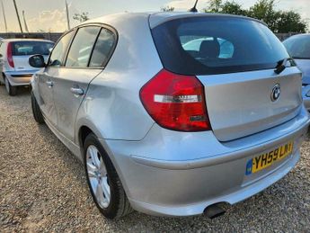 BMW 1 SERIES 2.0 116i SE Steptronic Euro 5 5dr
