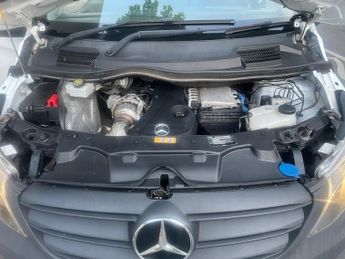Mercedes-Benz Vito 2.0 114 CDI Progressive Panel Van 5dr Diesel G-Tronic RWD L2 Eur