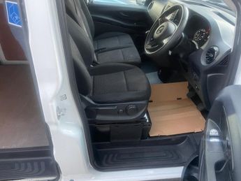 Mercedes-Benz Vito 2.0 114 CDI Progressive Panel Van 5dr Diesel G-Tronic RWD L2 Eur