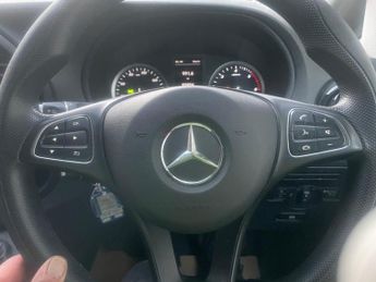Mercedes-Benz Vito 2.0 114 CDI Progressive Panel Van 5dr Diesel 6 Speed Manual RWD 