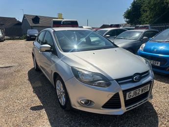 Ford Focus 1.6 Titanium Hatchback 5dr Petrol Manual Euro 5 (125 ps)