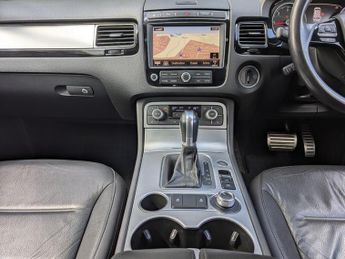 Volkswagen Touareg V6 R-LINE TDI BLUEMOTION TECHNOLOGY