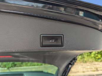 Volkswagen Touareg V6 R-LINE TDI BLUEMOTION TECHNOLOGY