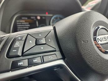 Nissan Leaf 40kWh N-Connecta Auto 5dr