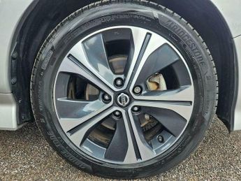 Nissan Leaf 40kWh N-Connecta Auto 5dr
