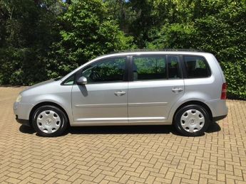 Volkswagen Touran FSI SE 7 STR