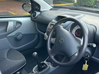 Peugeot 107 1.0 12V Urban Euro 5 5dr