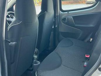 Peugeot 107 1.0 12V Urban Euro 5 5dr