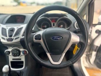 Ford Fiesta 1.25 Zetec 5dr