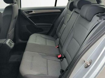 Volkswagen Golf 1.6 TDI BlueMotion Tech SE DSG Euro 5 (s/s) 5dr