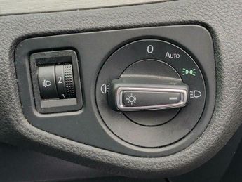 Volkswagen Golf 1.6 TDI BlueMotion Tech SE DSG Euro 5 (s/s) 5dr
