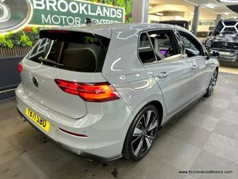 Volkswagen Golf GTD TDI DSG [4X VOLKSWAGEN SERVICES]