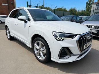 Audi Q3 1.5 TFSI CoD 35 S line S Tronic Euro 6 (s/s) 5dr