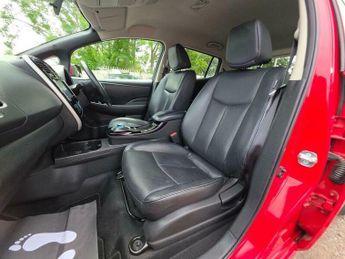 Nissan Leaf 30kWh Tekna Auto 5dr