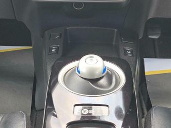 Nissan Leaf 30kWh Tekna Auto 5dr